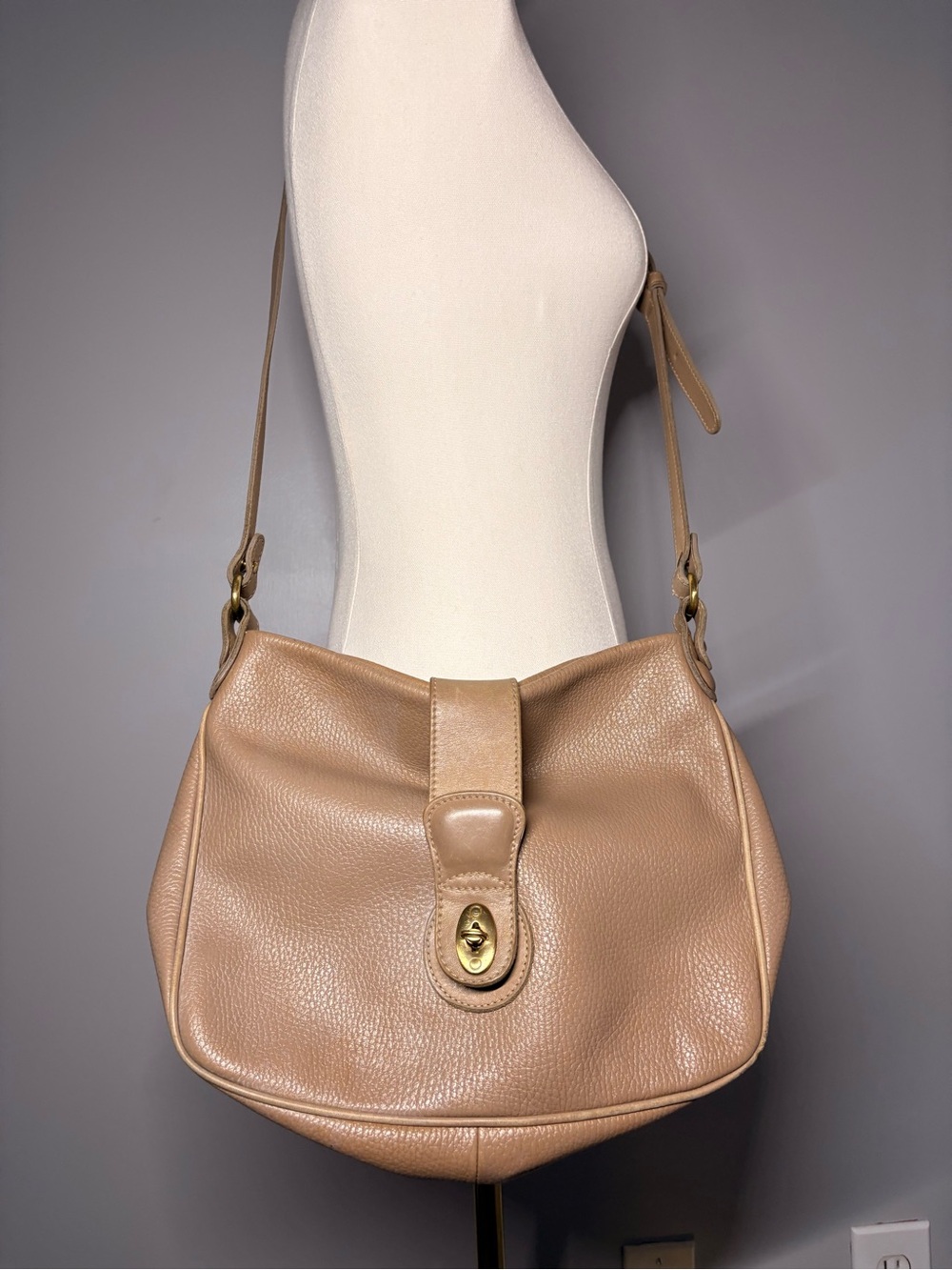 Vintage 1993 Coach Savannah Hobo from Sheridan Collection